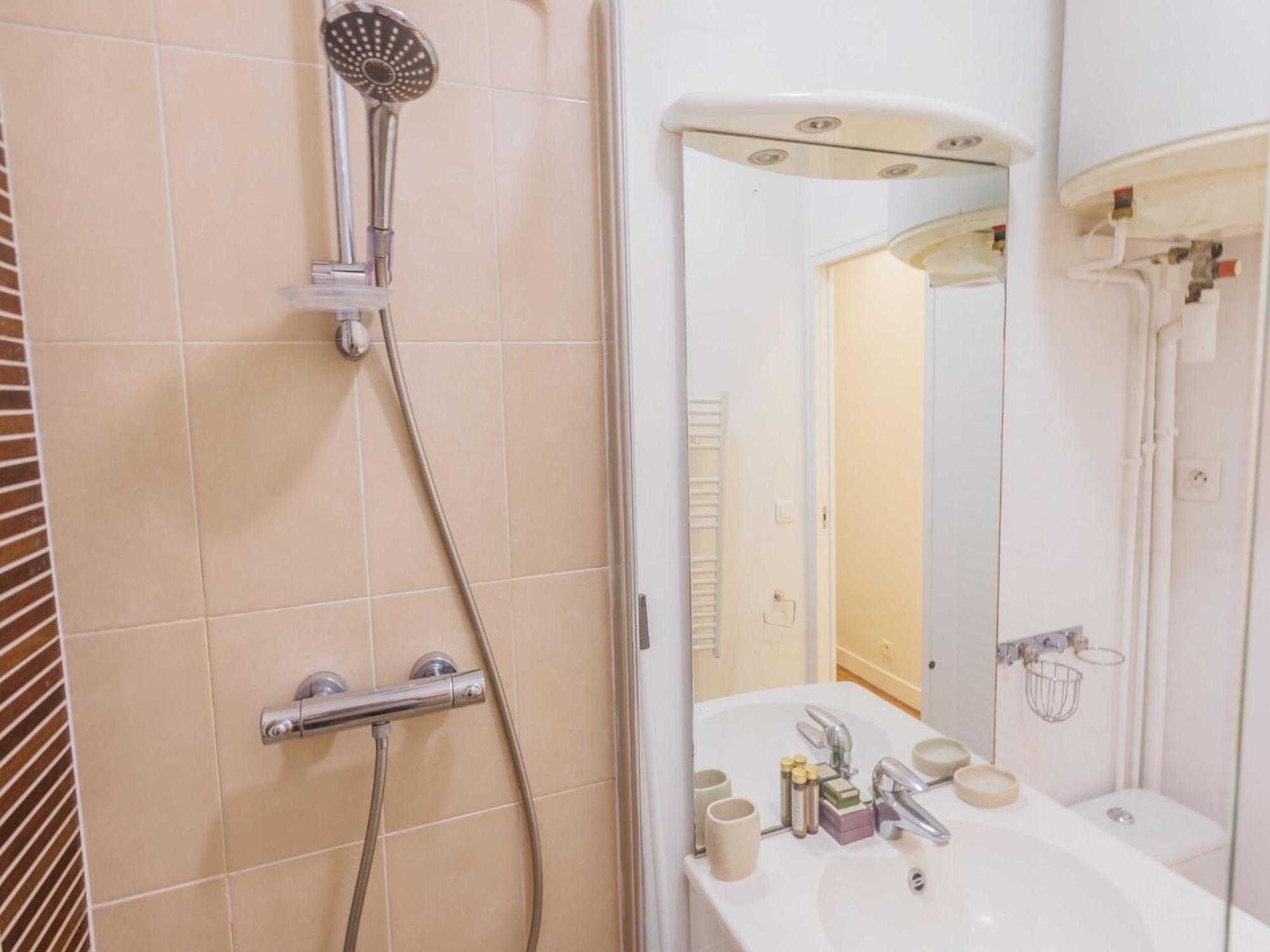 Appt - 1 Bdr 2p Convention 15e Arr Appartement